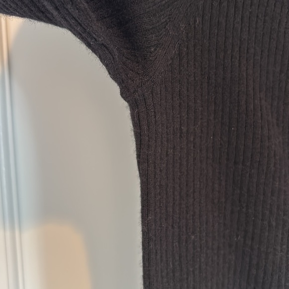 Frame Denim wool blend ribbed off the shoulder sweater - Picture 3 of 15